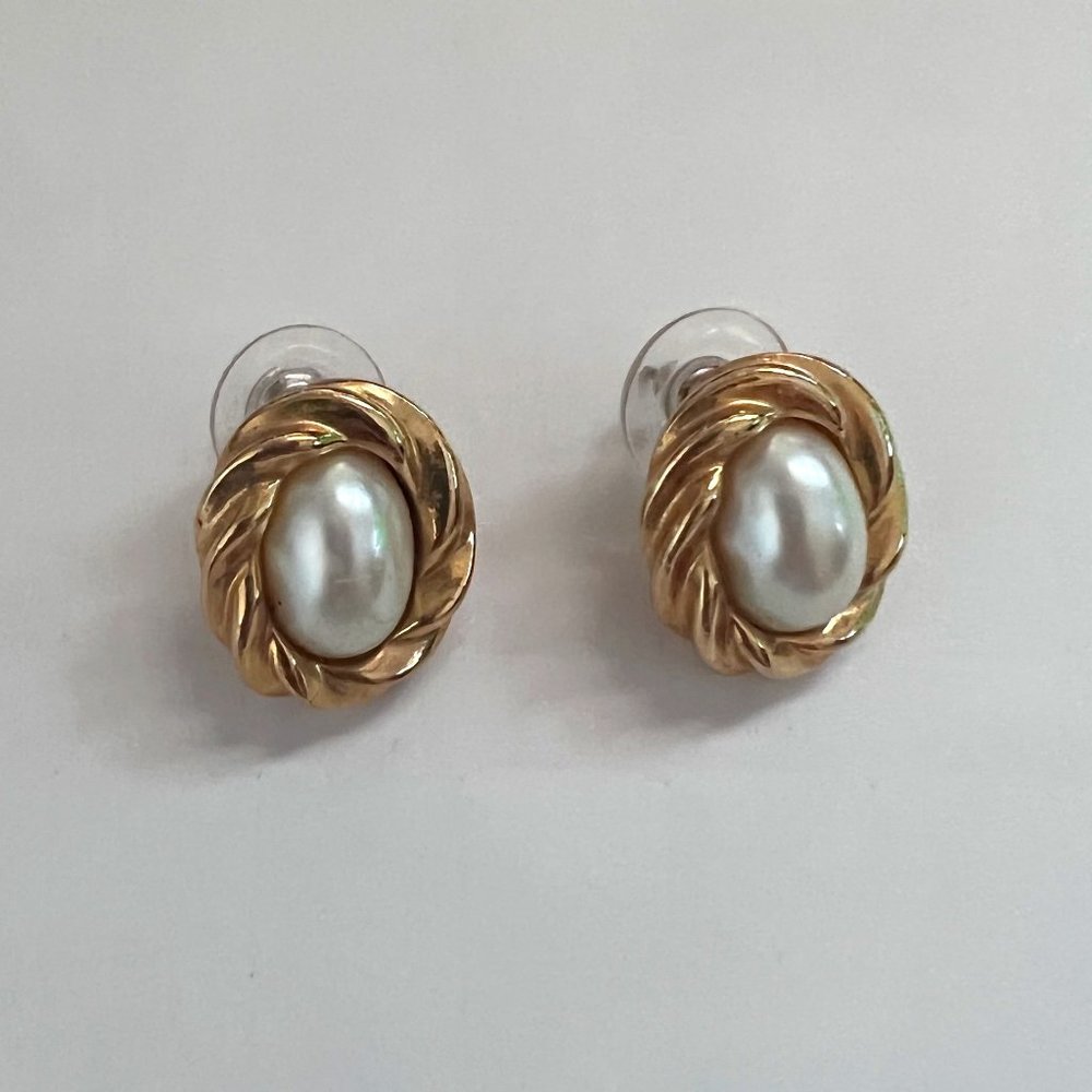 K.J.L. Kenneth Jay Lane Avon Faux Pearl Cabochon Gold Tone Twist Rope Earrings
